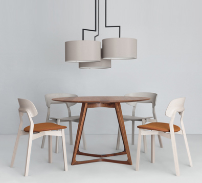 Zeitraum Twist Round Table with Nonoto Chairs
